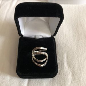 New, never worn, Hammered style ring, silver size 5
